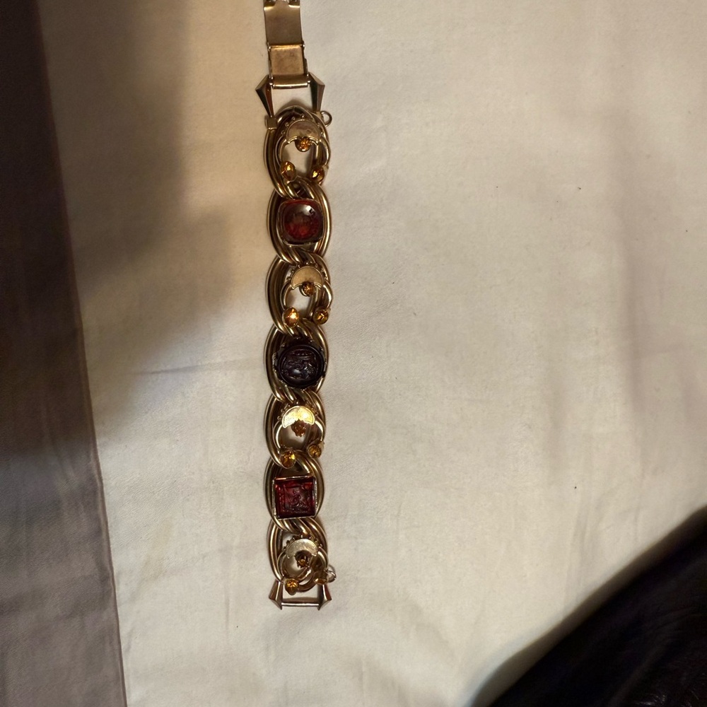 Vintage Gold Toned Link Brqcelet